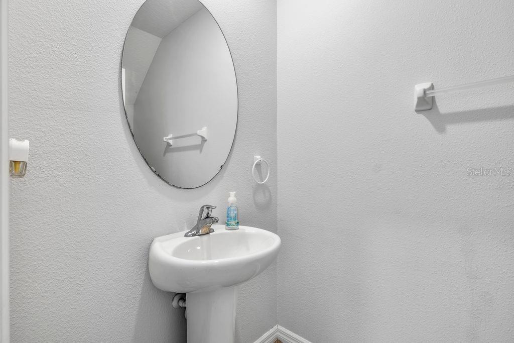 3703 Globe Thistle Dr Property Photo 7