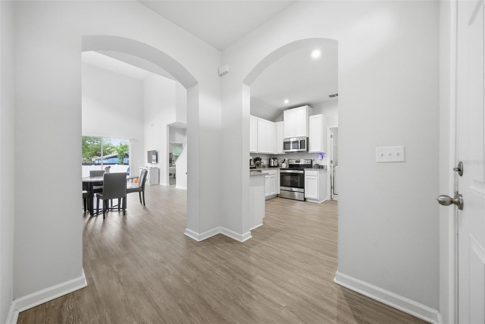 2130 Laceflower Dr Property Photo 3
