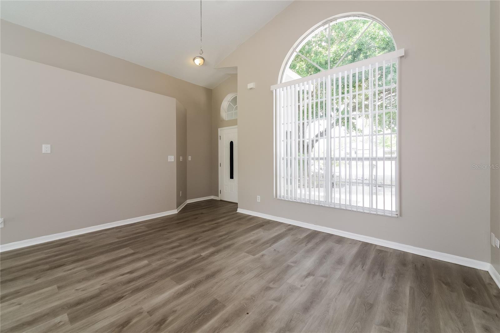 1003 Dorking Way Property Photo 3