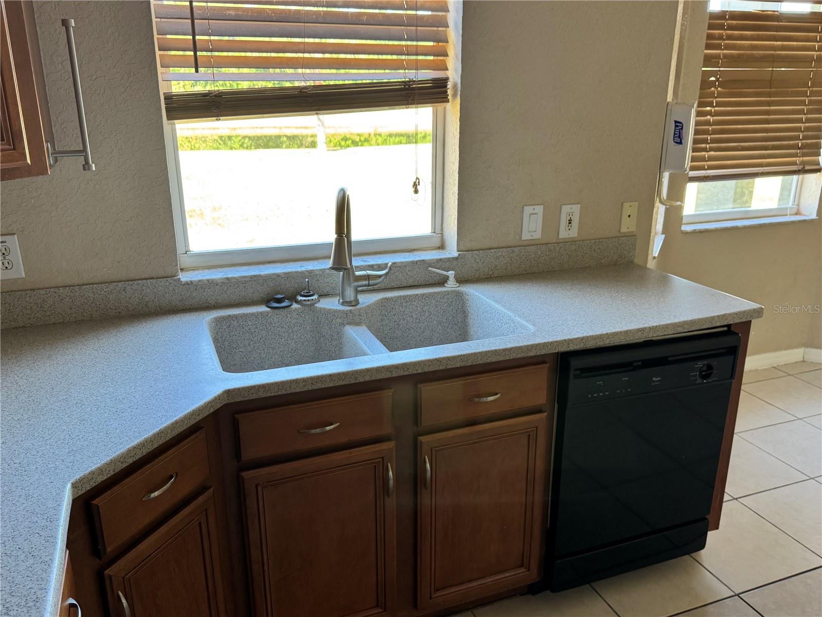 9023 Pinebreeze Dr Property Photo 8