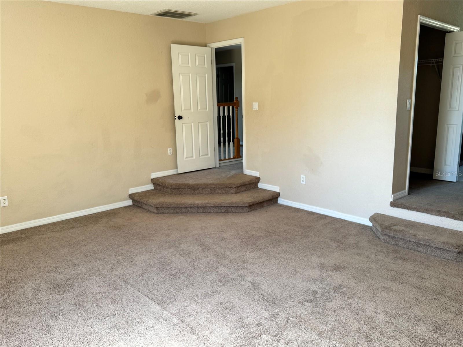 9023 Pinebreeze Dr Property Photo 10