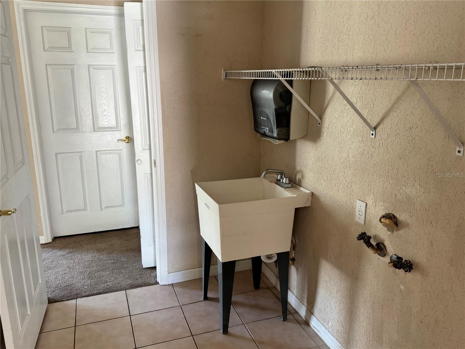9023 Pinebreeze Dr Property Photo 16