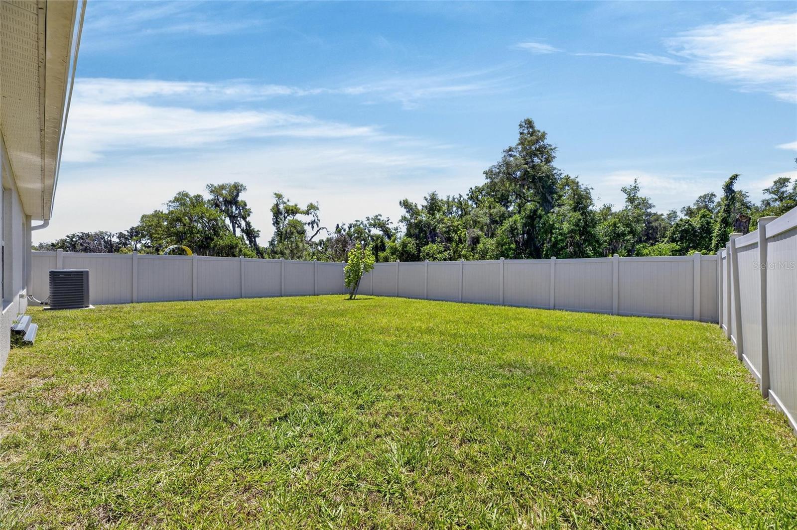3255 Silver Date Dr Property Photo 3