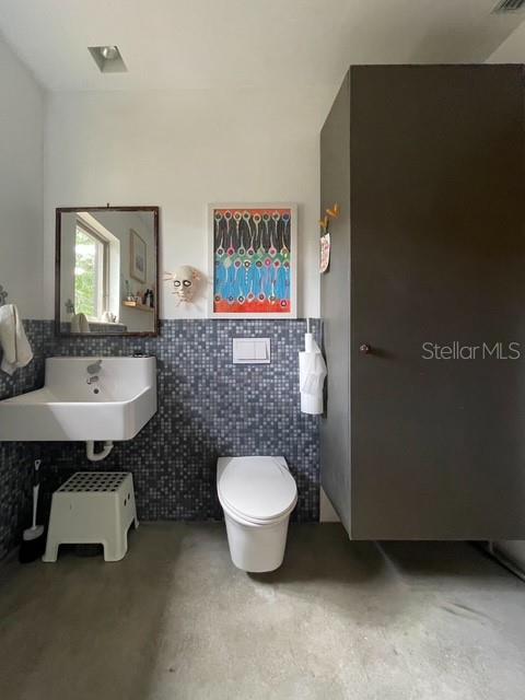 306 Casler Ave Property Photo 12