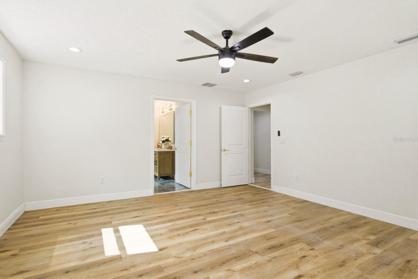 6510 E 23rd Ave Property Photo 19