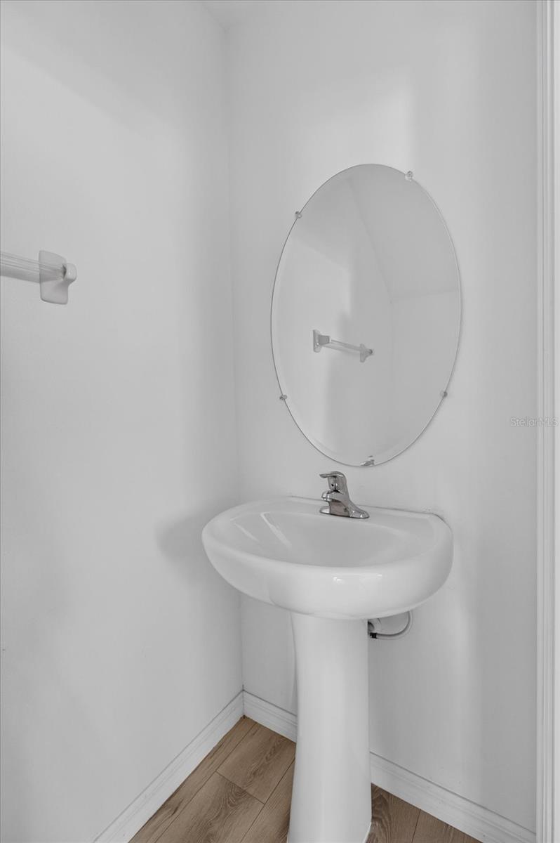 5226 Forum Blvd Property Photo 20