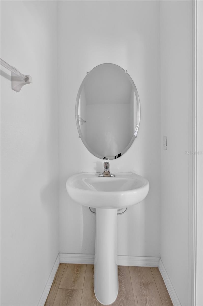 5226 Forum Blvd Property Photo 21