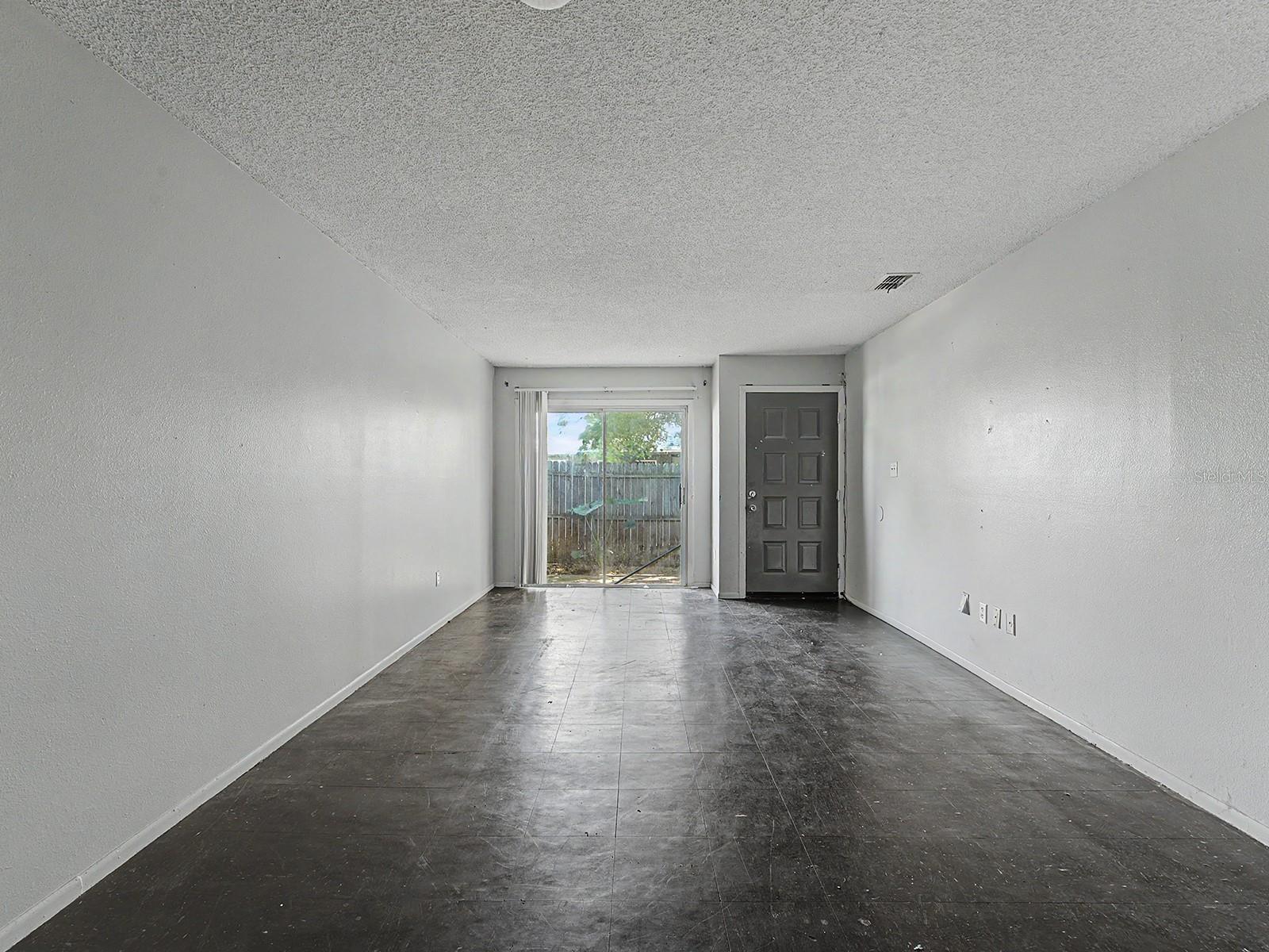 2950 Se 53rd Ct Property Photo 4
