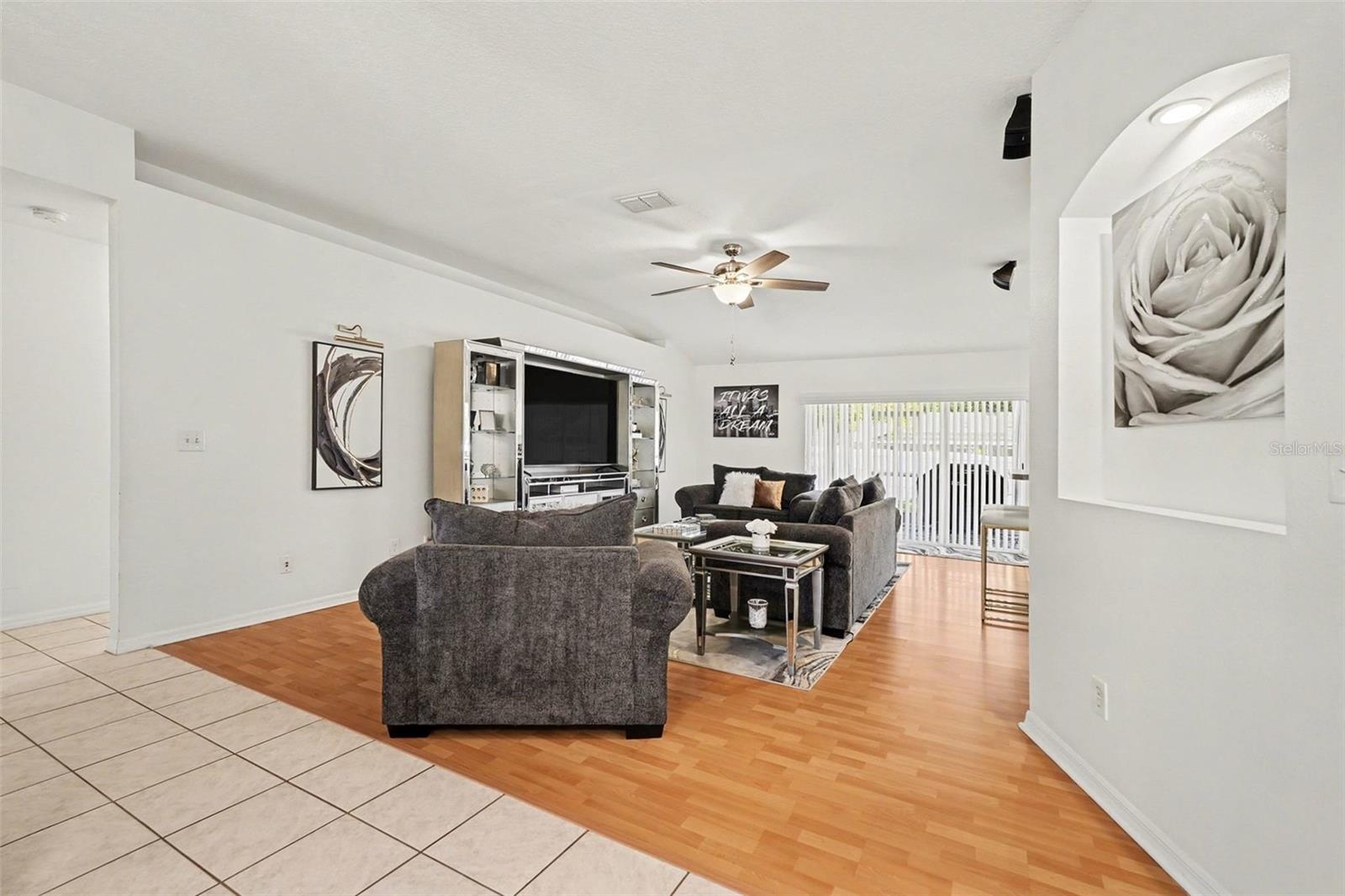 2333 Towering Oaks Cir Property Photo 5