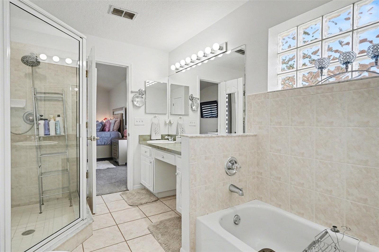 2333 Towering Oaks Cir Property Photo 18