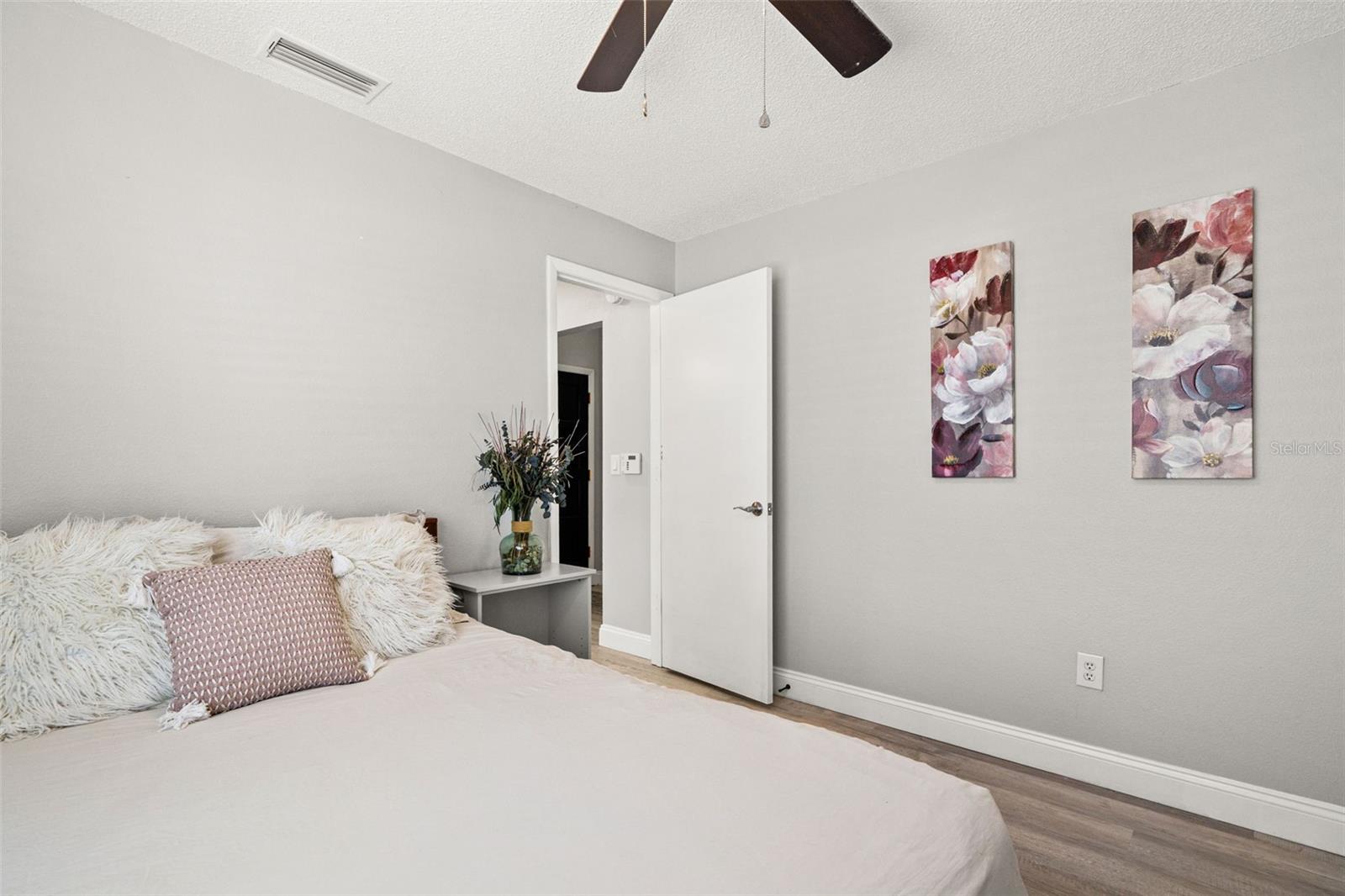 12908 Longcrest Dr Property Photo 16