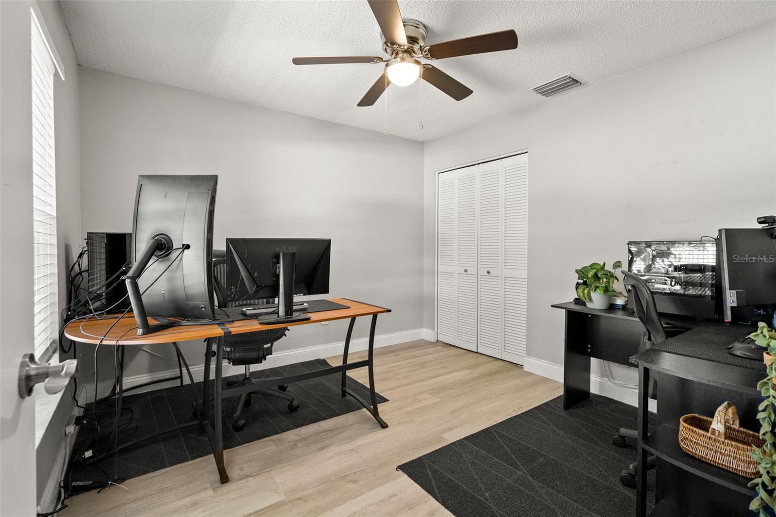 12908 Longcrest Dr Property Photo 19