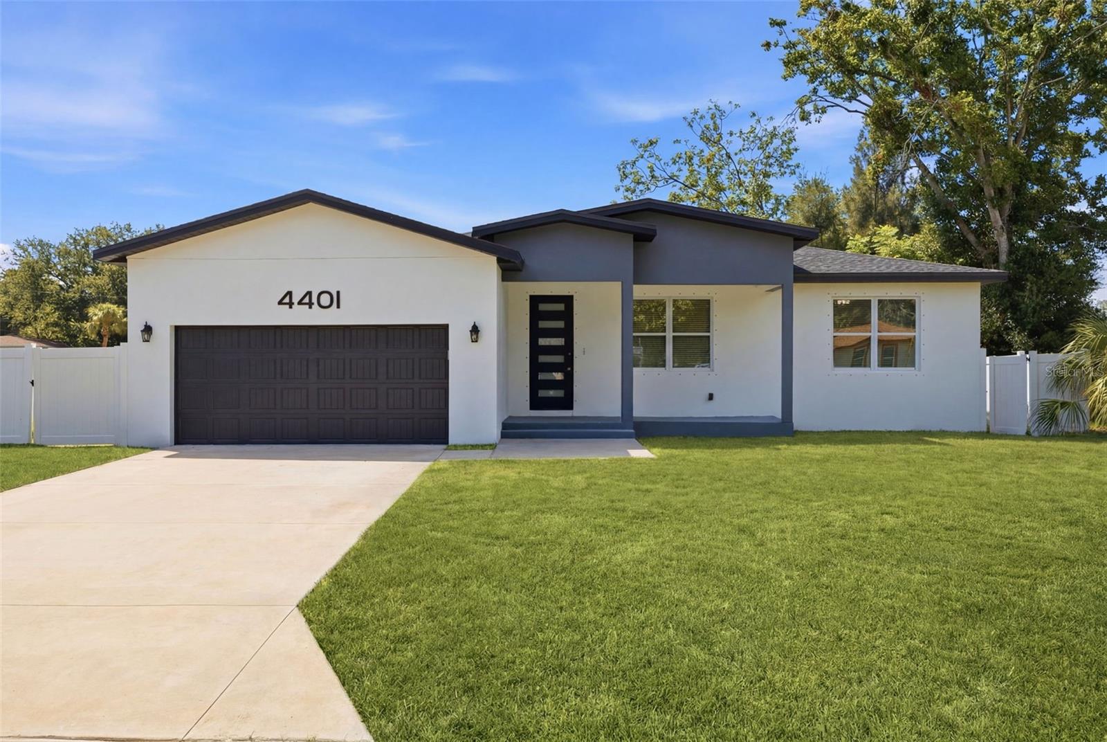 4401 Cobia Dr Se Property Photo 1