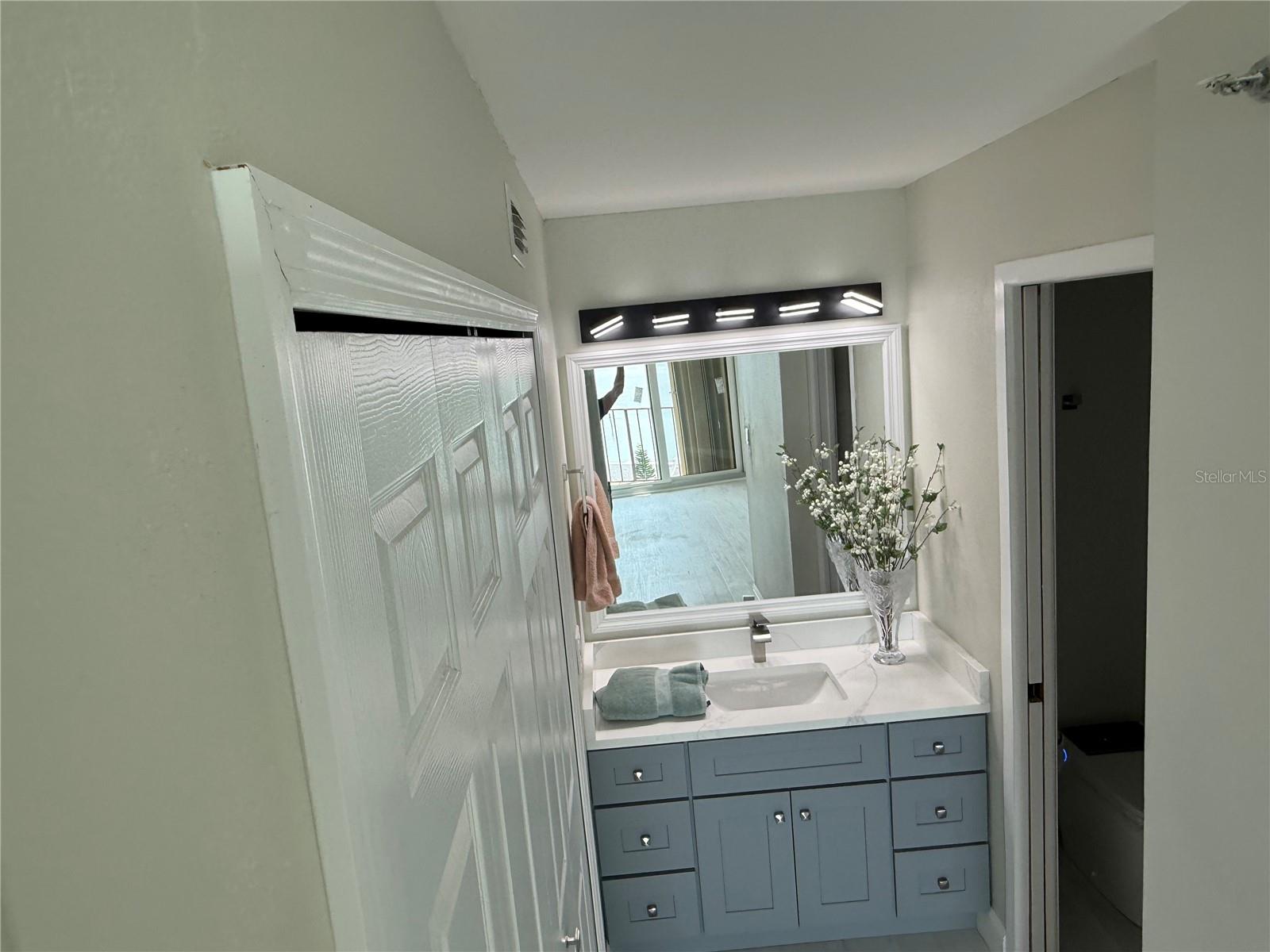 2530 Gary Cir #802 Property Photo 28