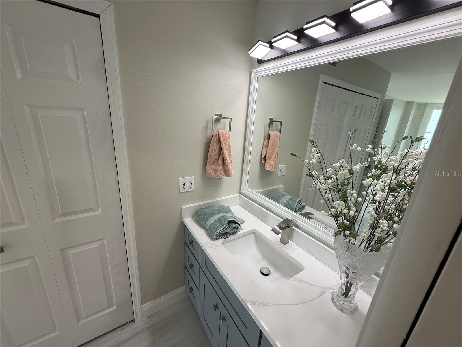 2530 Gary Cir #802 Property Photo 29