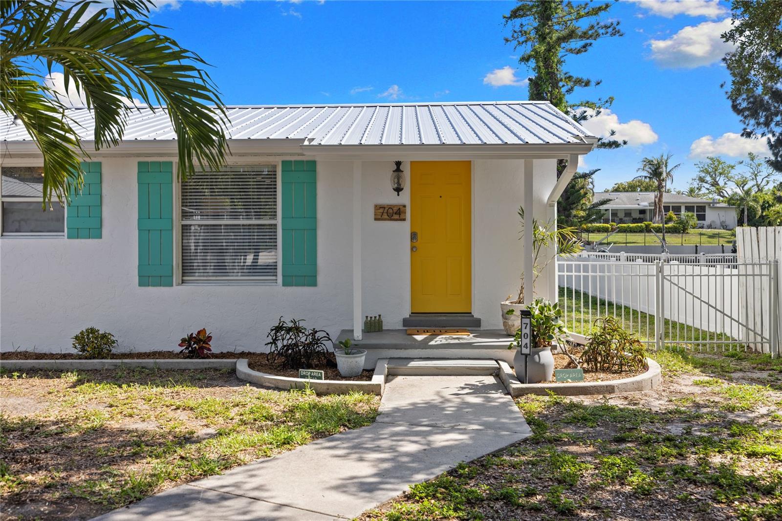 704 69TH AVE W