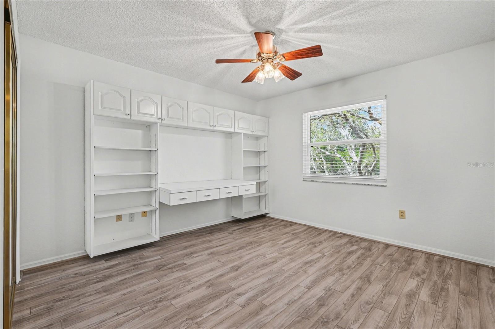 18731 Firethorn Dr Property Photo 28