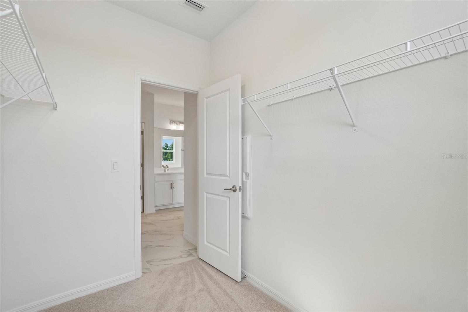 610 Silver Stream Ct Property Photo 24