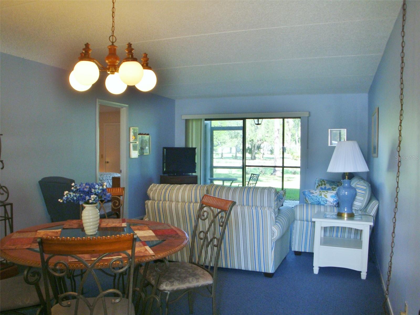 111 E Cypress Ct #111 Property Photo 4