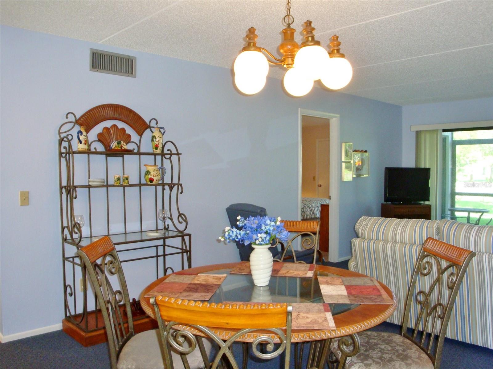 111 E Cypress Ct #111 Property Photo 6