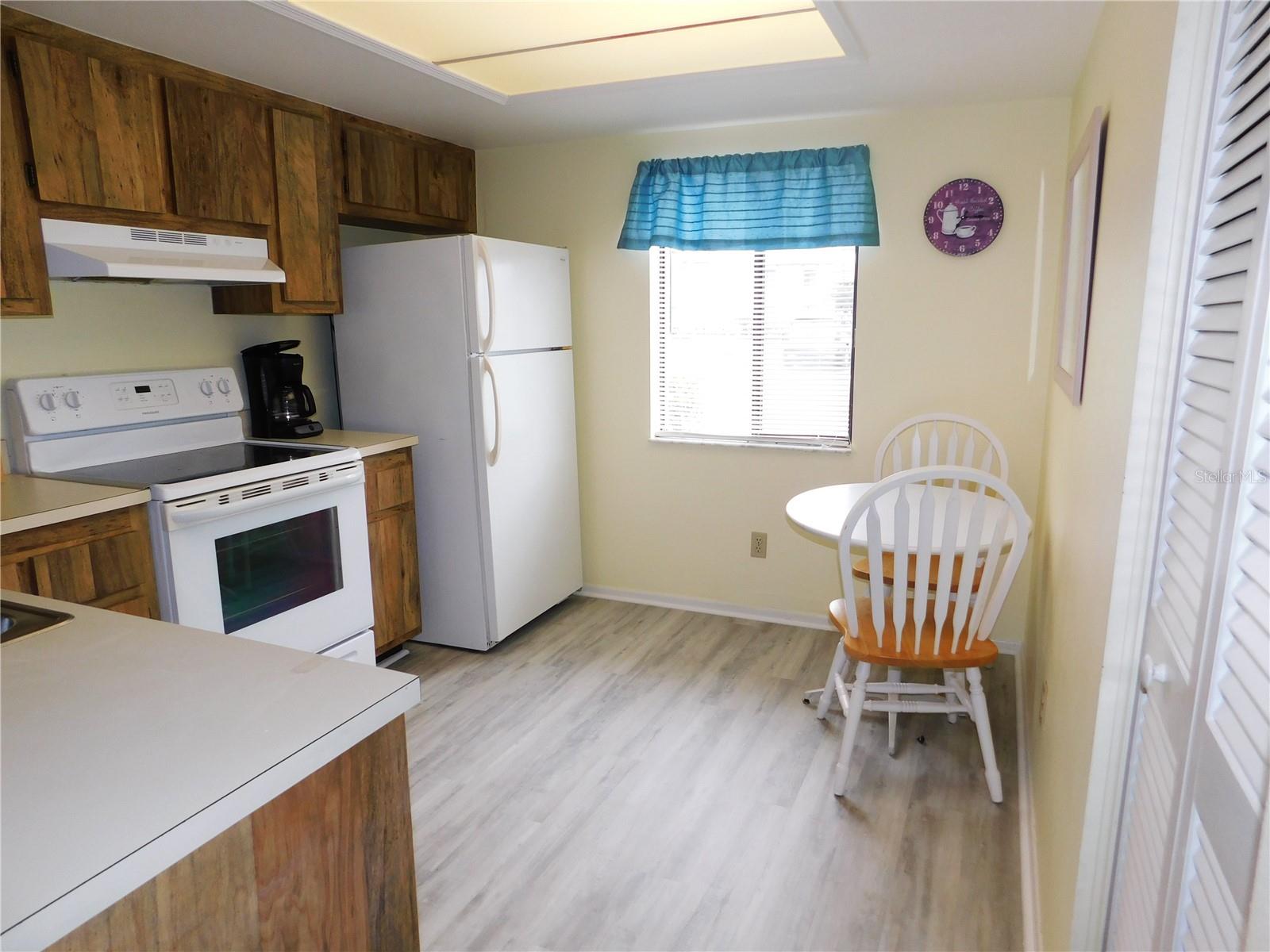 111 E Cypress Ct #111 Property Photo 8