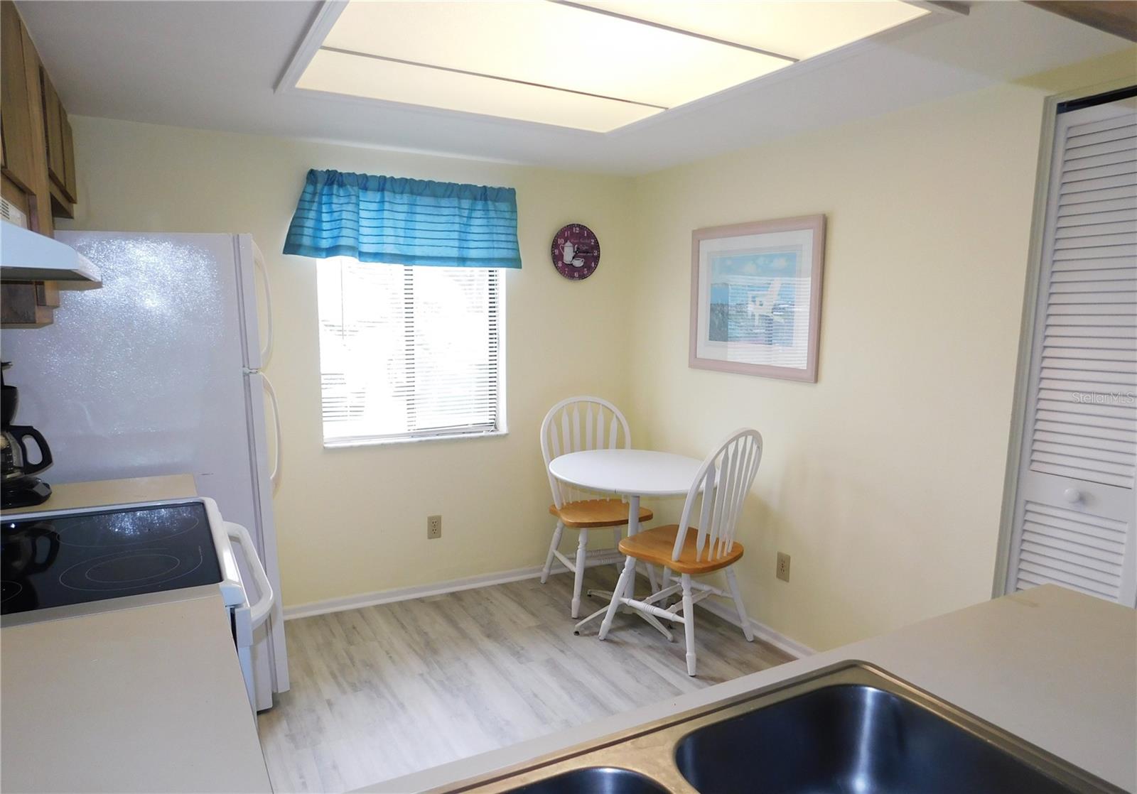 111 E Cypress Ct #111 Property Photo 9