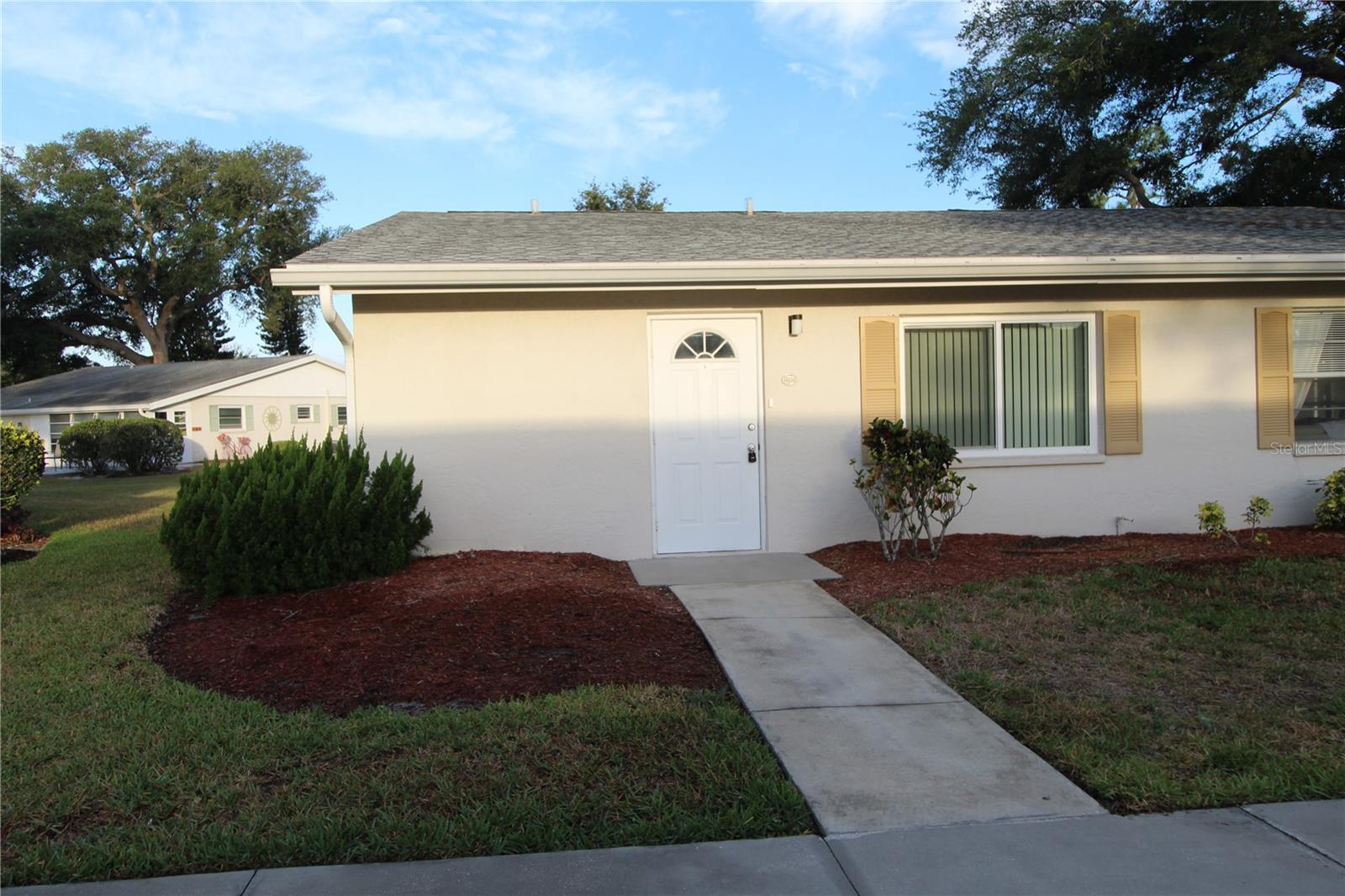2202 CLUBHOUSE DR #185 Property Photo 1