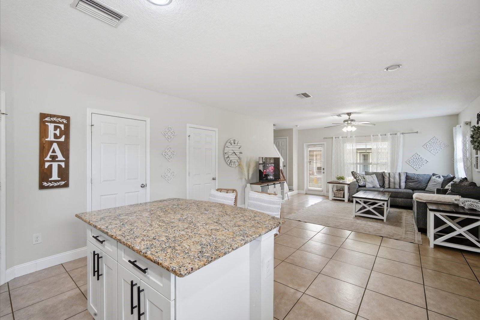 4711 Chatterton Way Property Photo 11