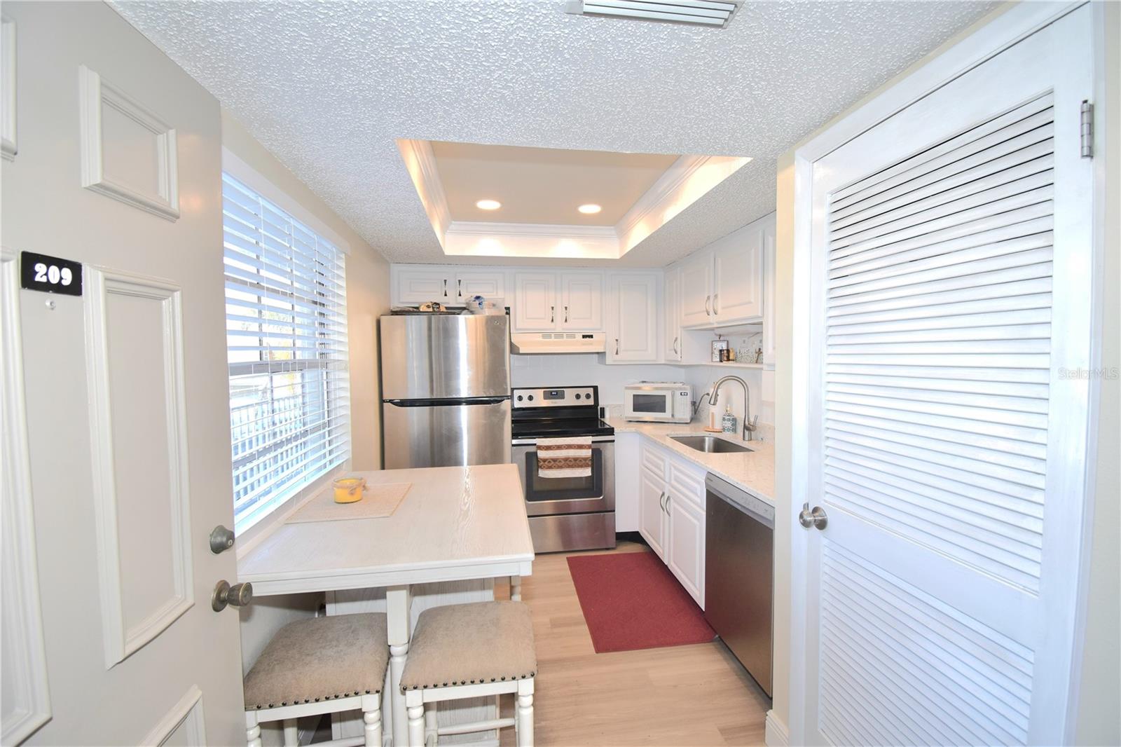 952 Virginia St #209 Property Photo 2