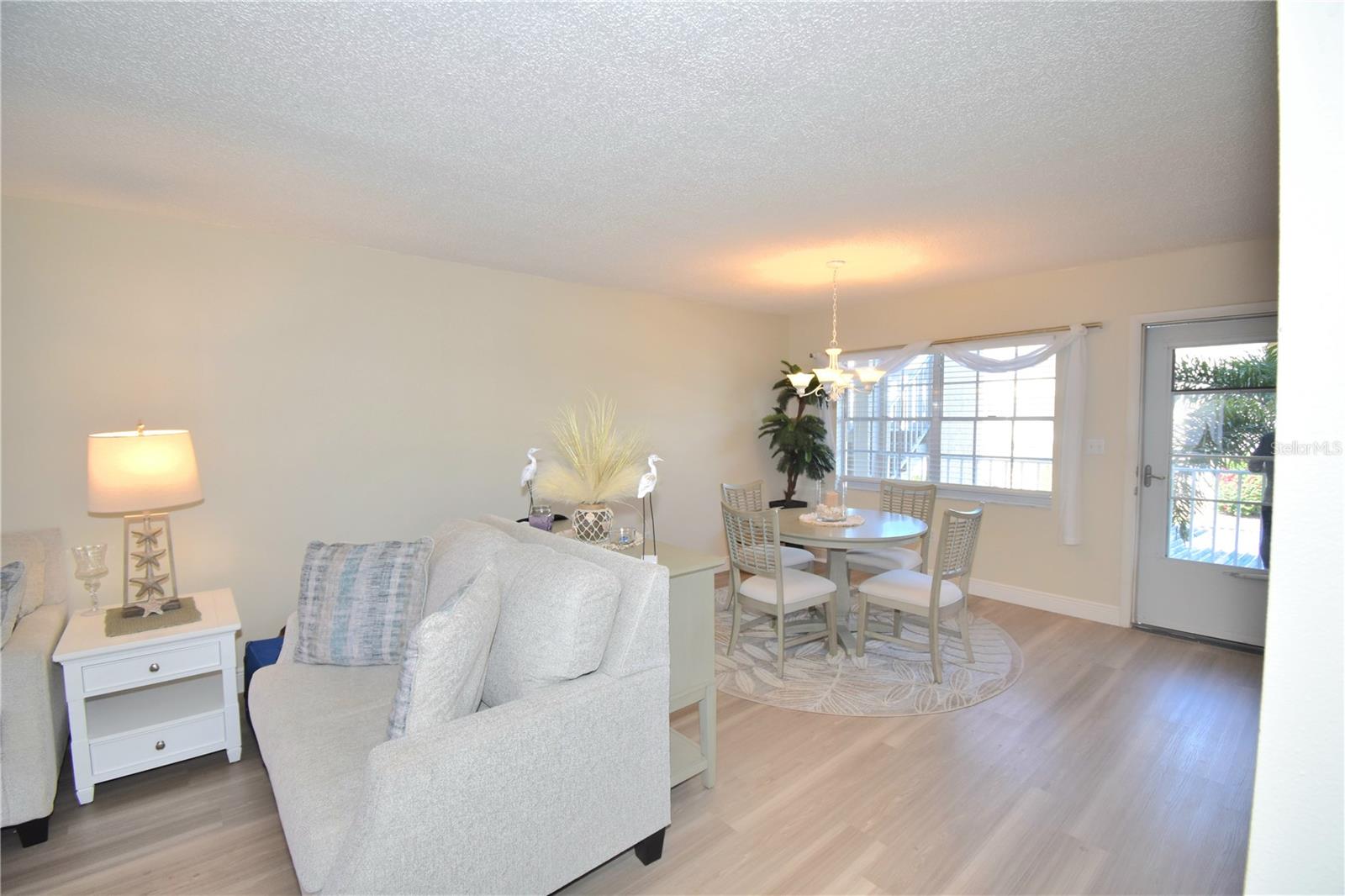 952 Virginia St #209 Property Photo 8