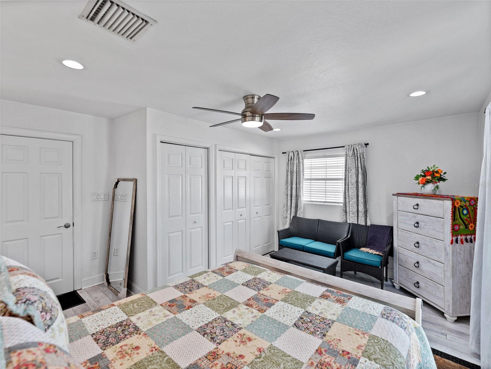 2903 W Ivy St Property Photo 15