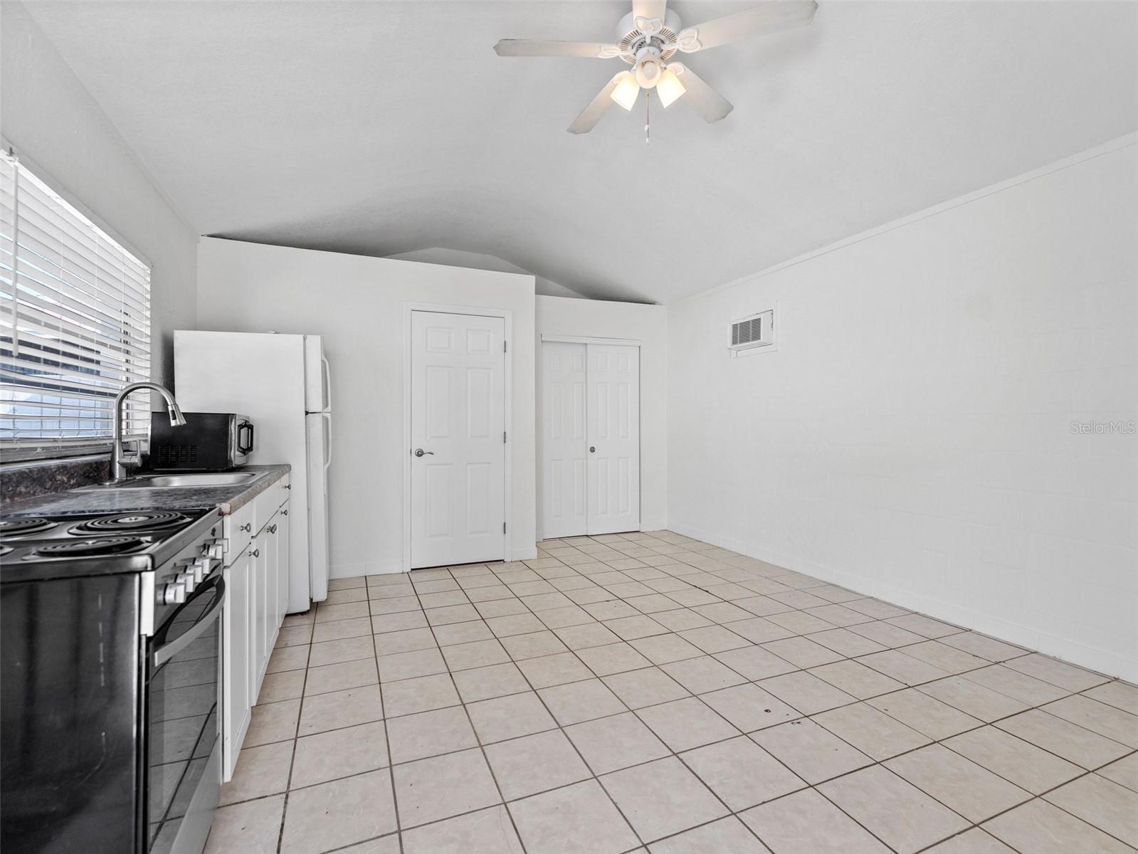 2903 W Ivy St Property Photo 32