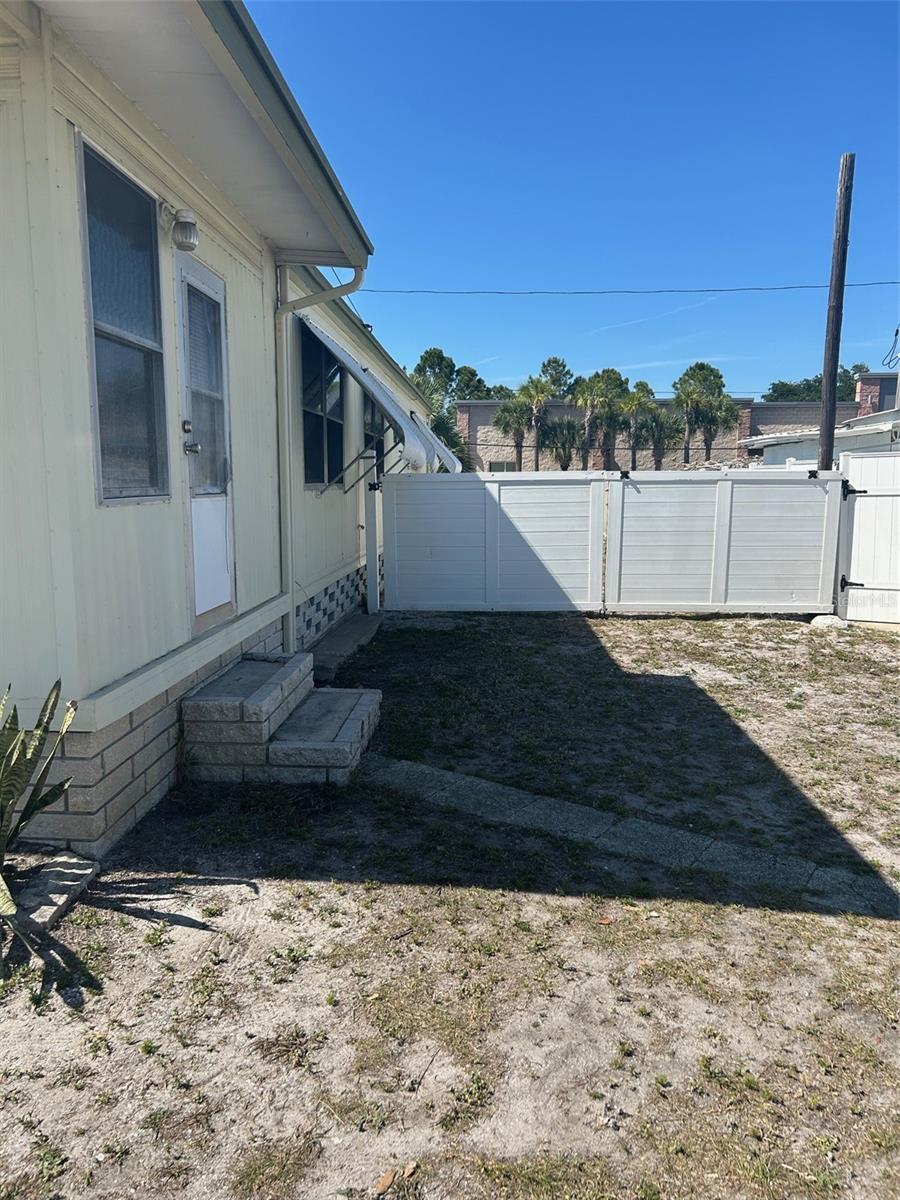 2574 Arbelia St Property Photo 17