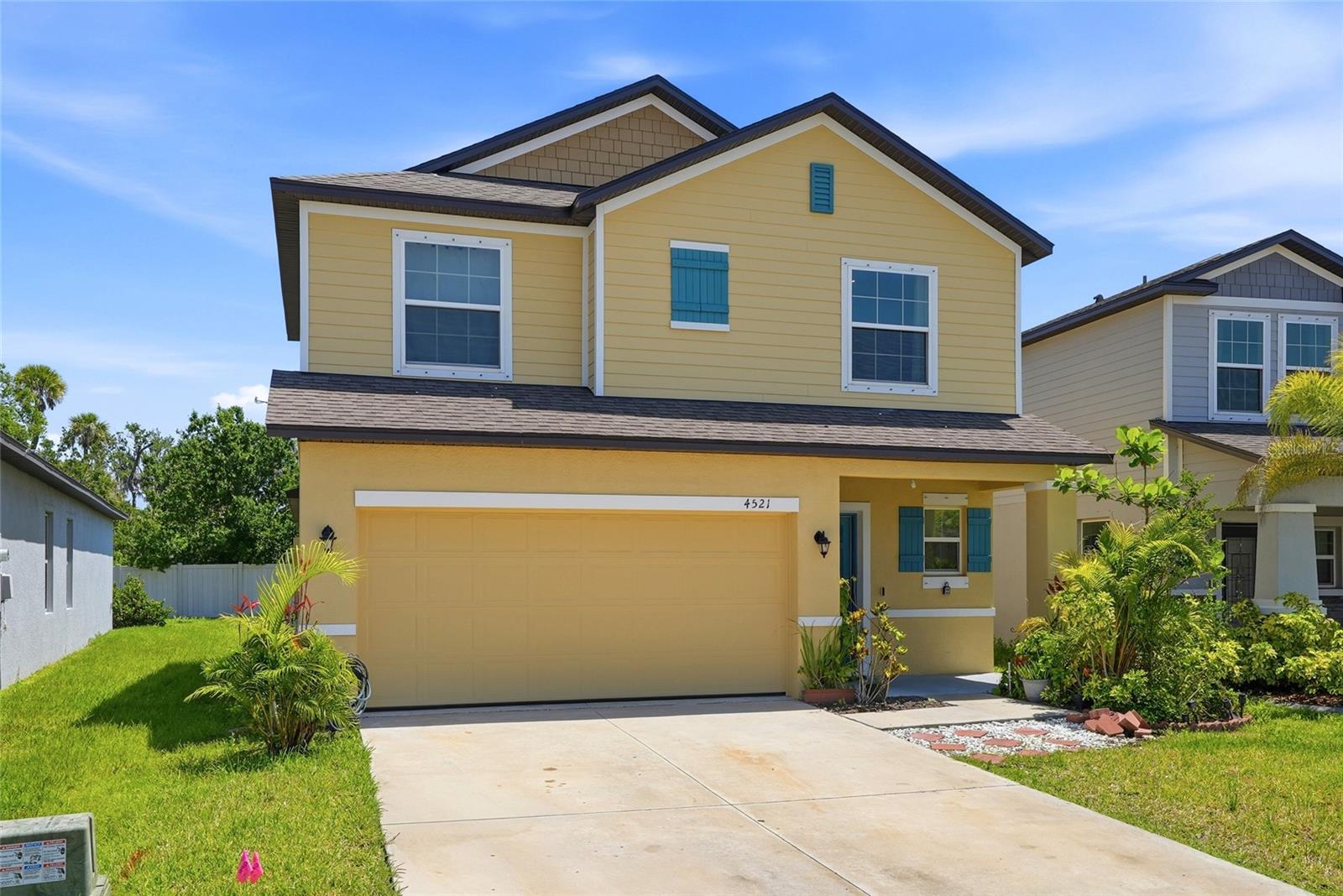 4521 Reisswood Loop Property Photo 4