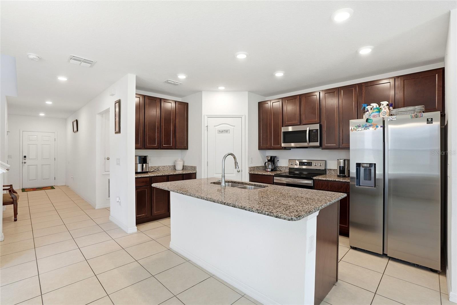 4521 Reisswood Loop Property Photo 7