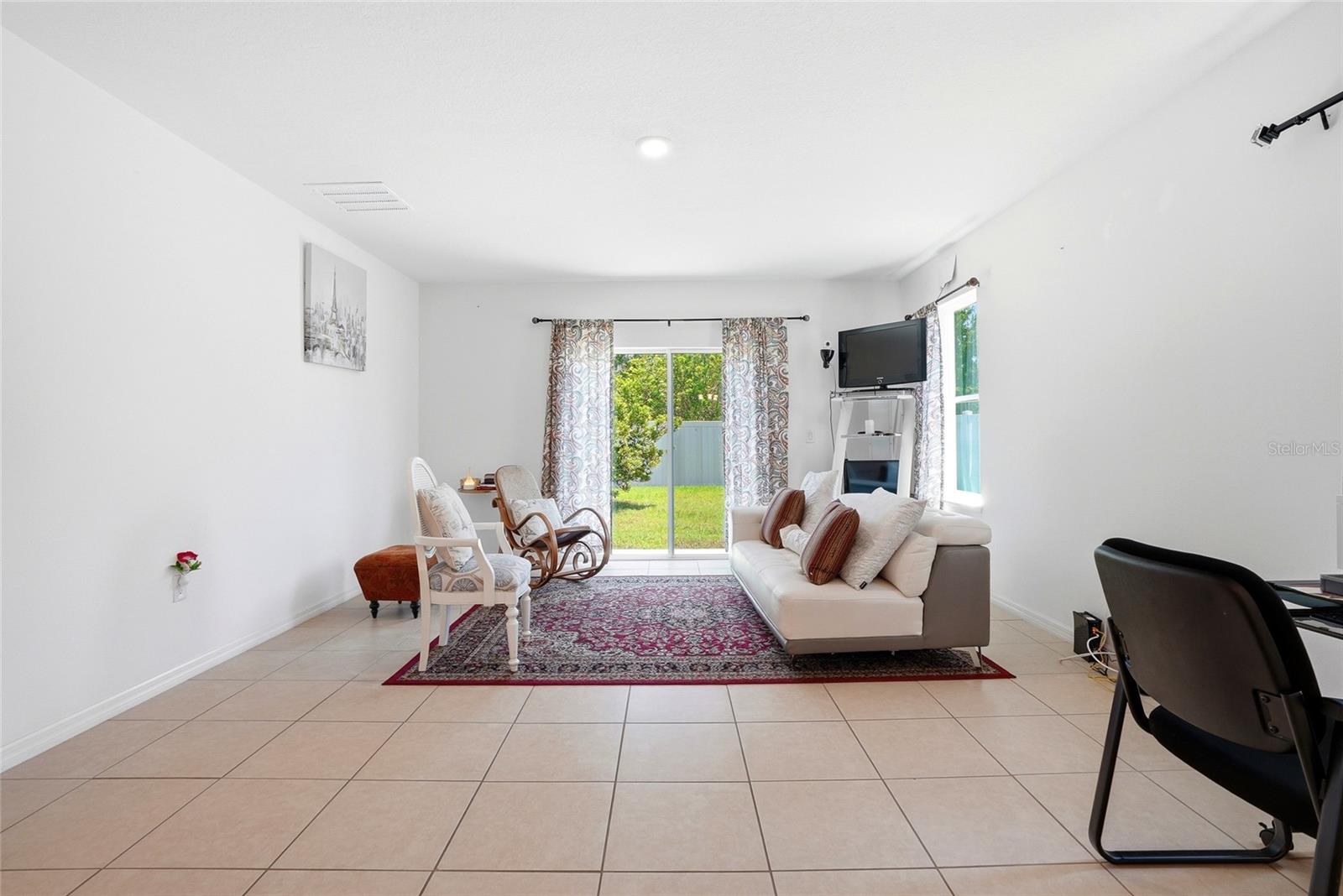 4521 Reisswood Loop Property Photo 10