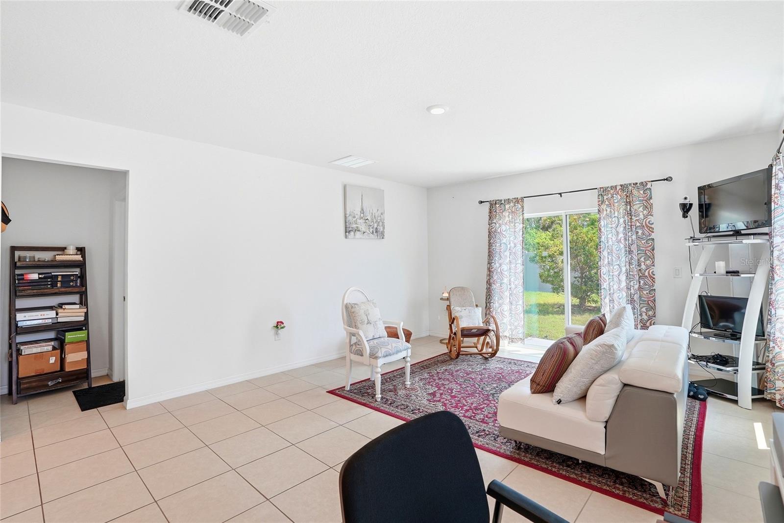 4521 Reisswood Loop Property Photo 12