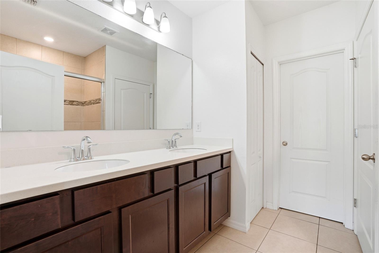 4521 Reisswood Loop Property Photo 16