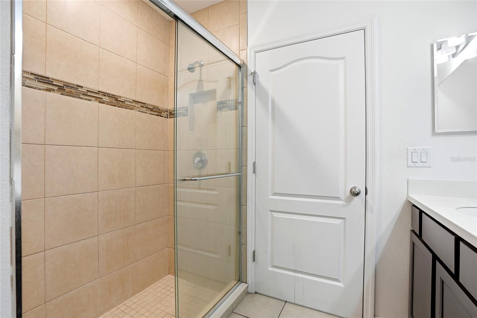 4521 Reisswood Loop Property Photo 17