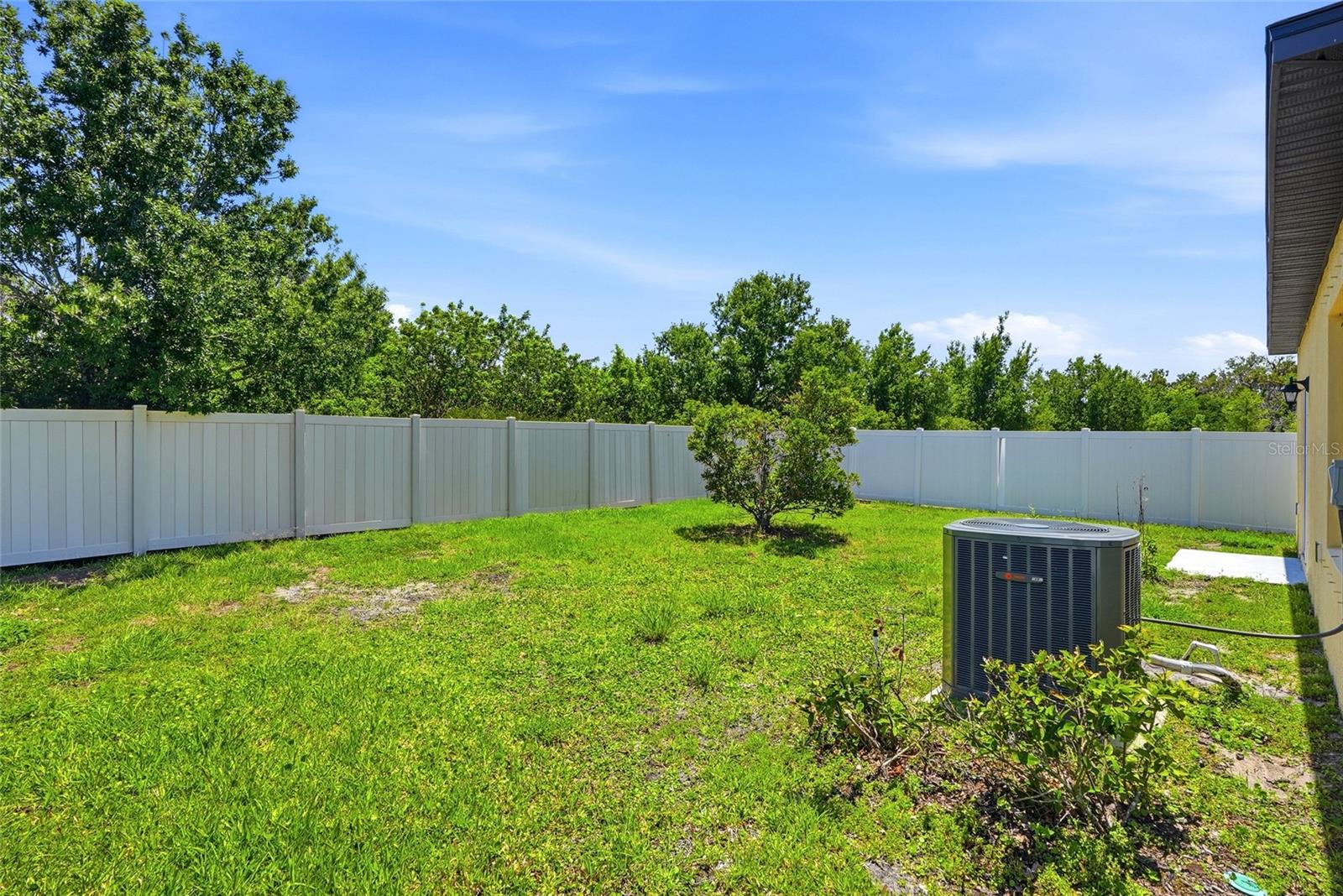 4521 Reisswood Loop Property Photo 30