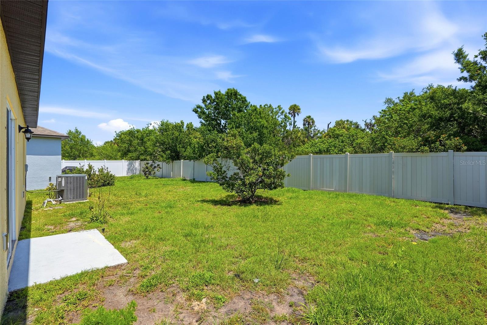 4521 Reisswood Loop Property Photo 33