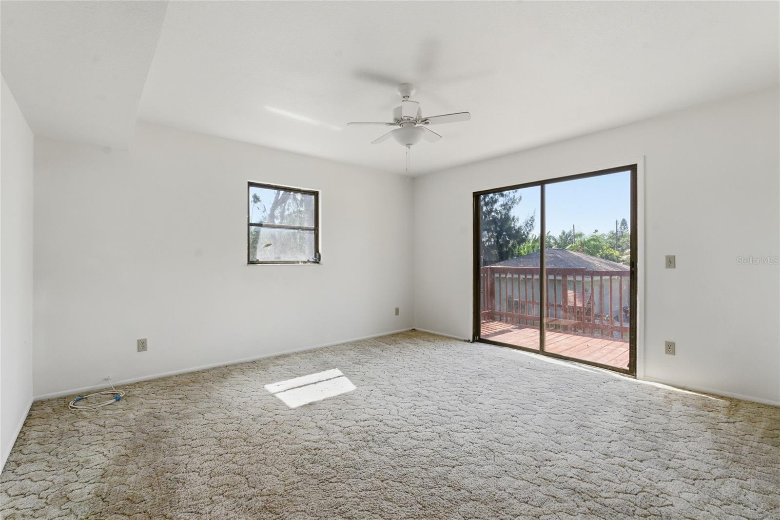 8221 Riverside Dr Ne Property Photo 8