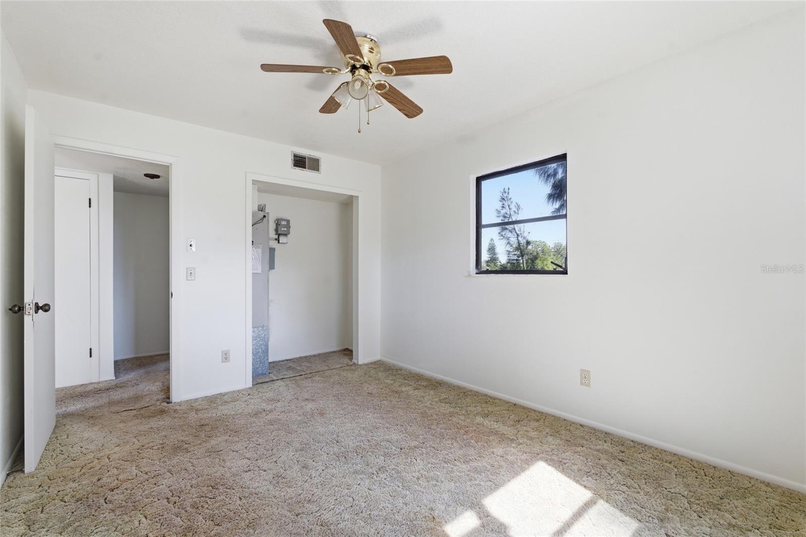 8221 Riverside Dr Ne Property Photo 10