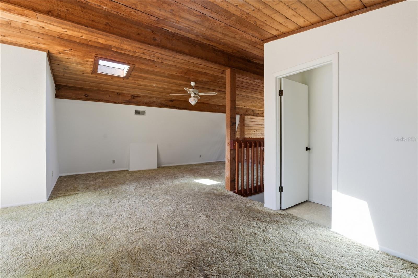 8221 Riverside Dr Ne Property Photo 20