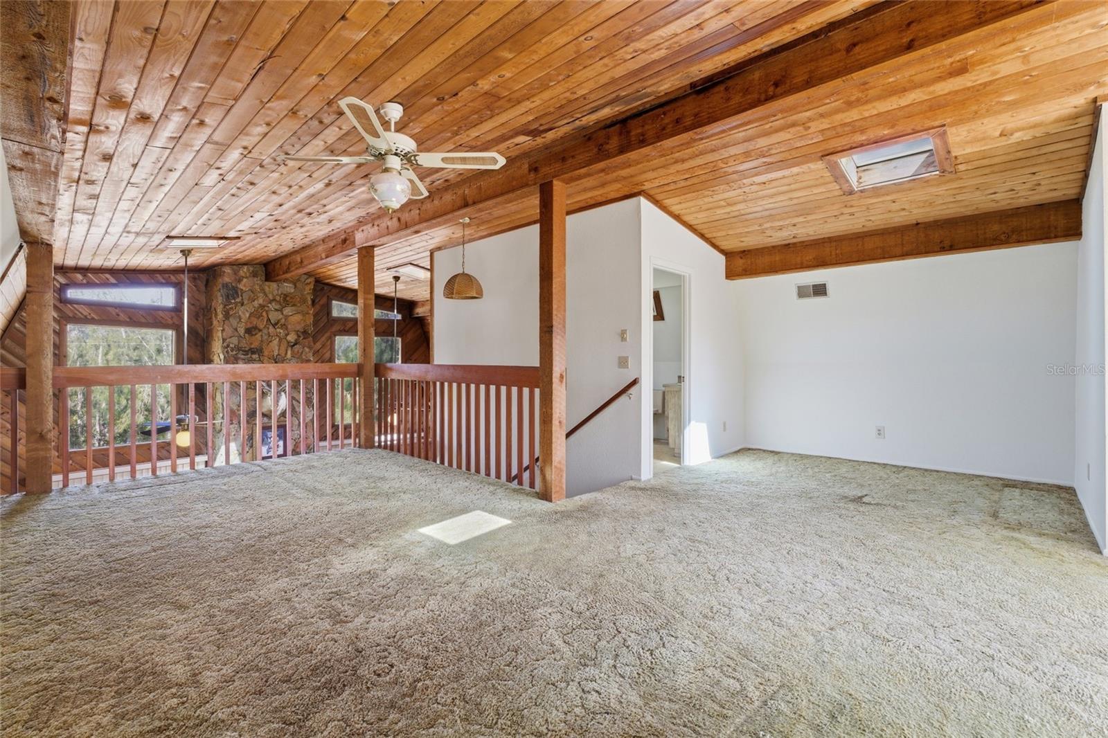 8221 Riverside Dr Ne Property Photo 23