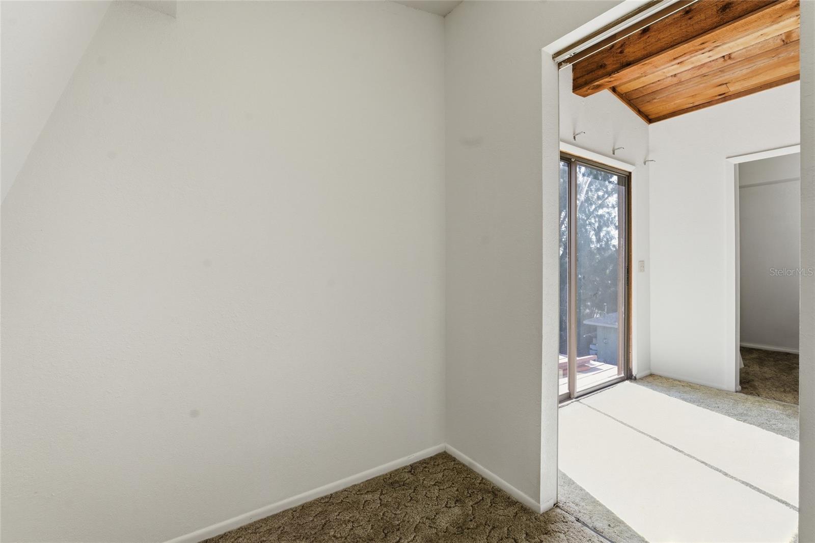 8221 Riverside Dr Ne Property Photo 30