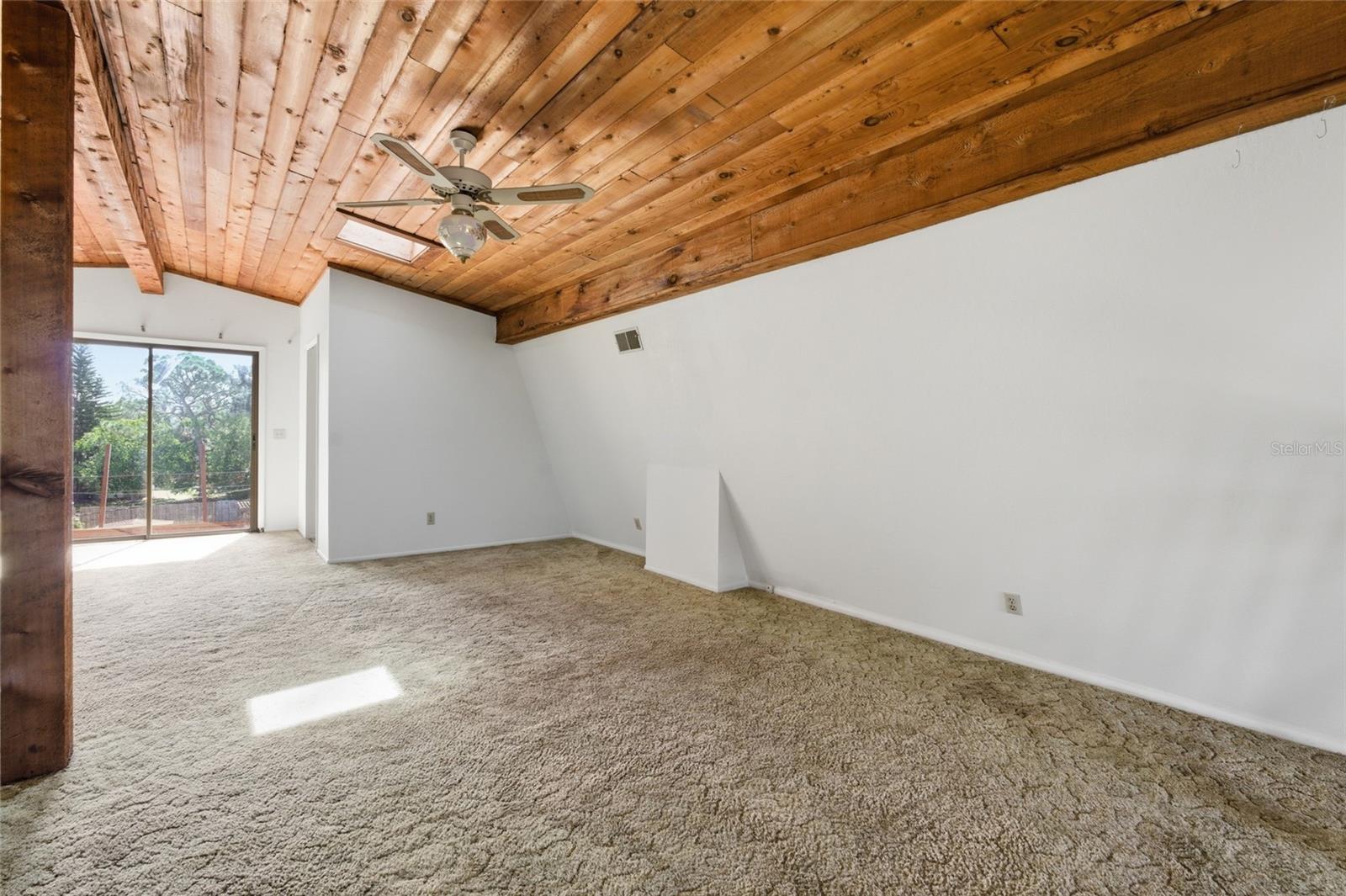 8221 Riverside Dr Ne Property Photo 32