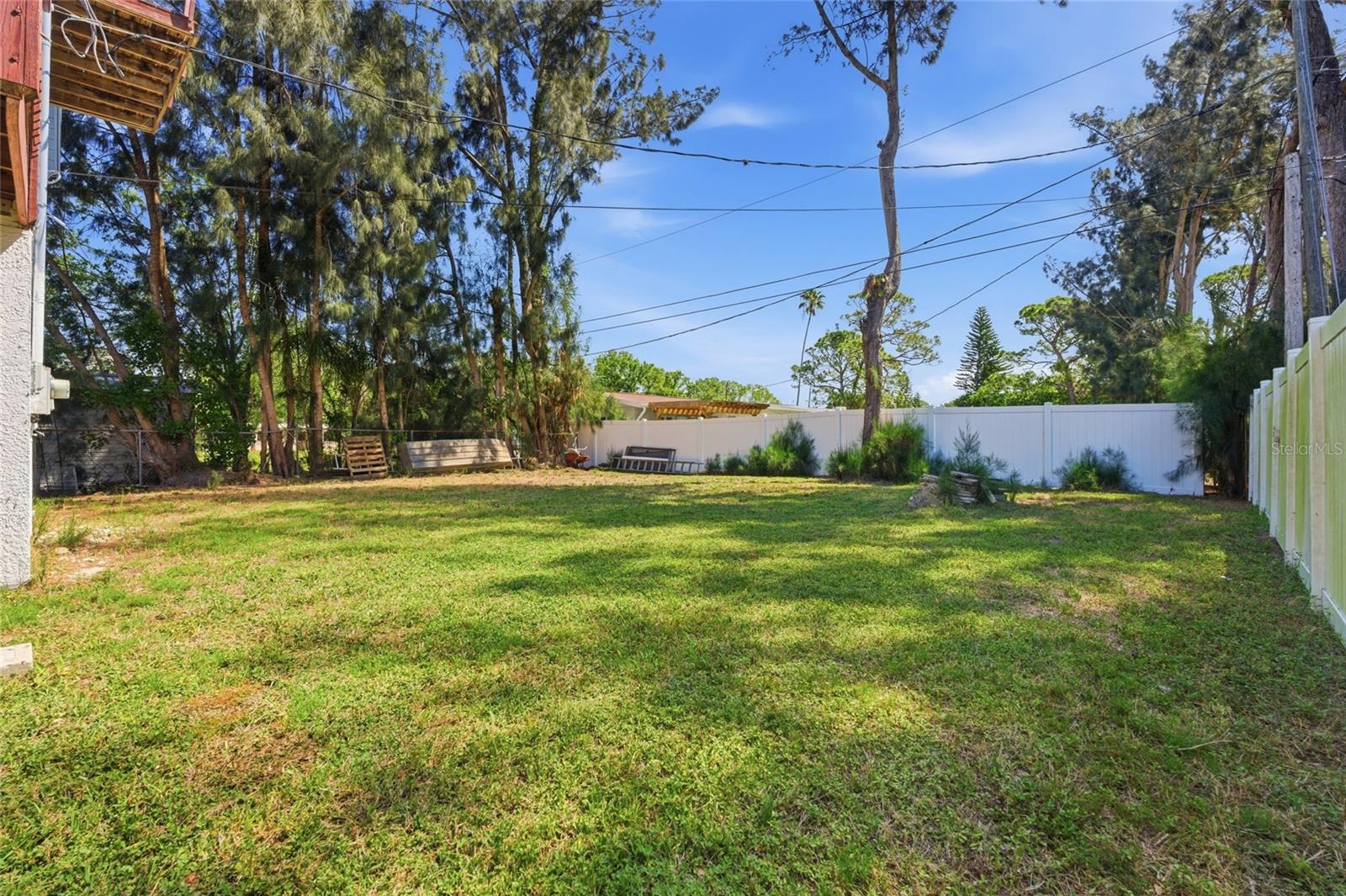 8221 Riverside Dr Ne Property Photo 43