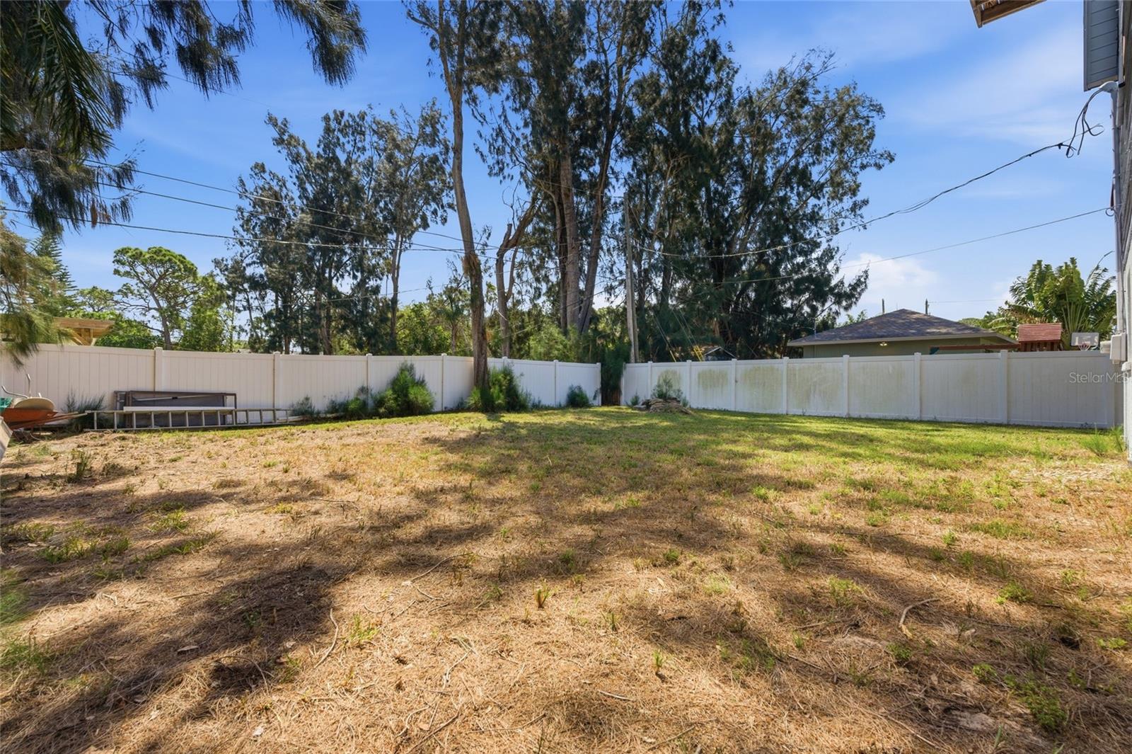 8221 Riverside Dr Ne Property Photo 46