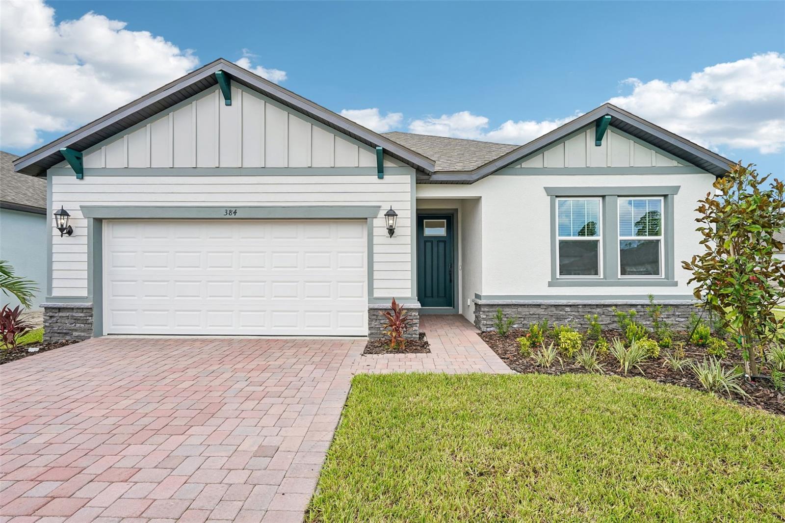 384 Birkdale Dr Property Photo 1